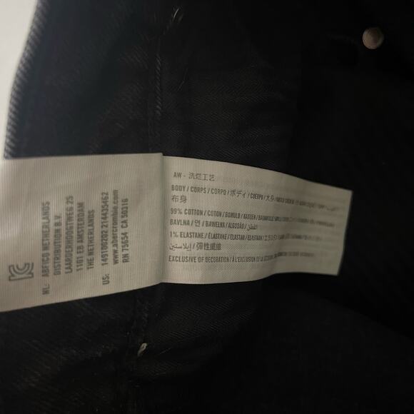 Abercrombie & Fitch Curve Love The Mom Short High Rise Black Denim - Size 24/00 - Picture 6 of 6